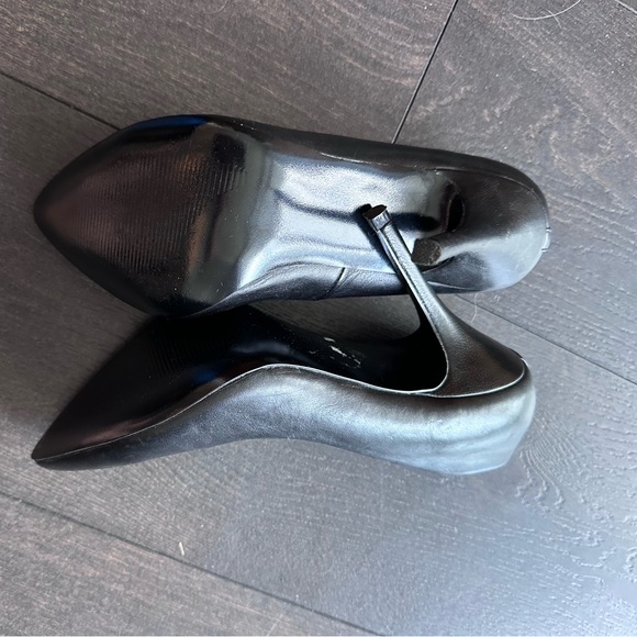 Black high heels. Steve Madden. Size 8 - Picture 4 of 4